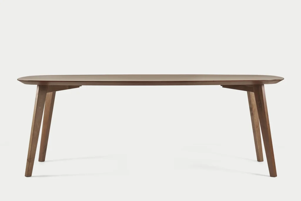 Oluf / Deens Ovale Tafel Walnoot