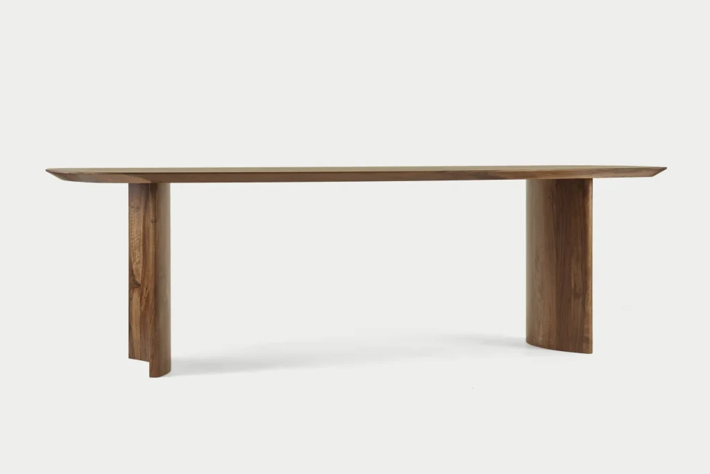 Puglia / Deens Ovale Tafel Walnoot