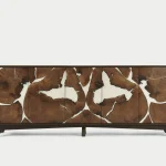 Lume / Uniek Epoxy Dressoir met Gebrand Hout en Walnoten Fronten