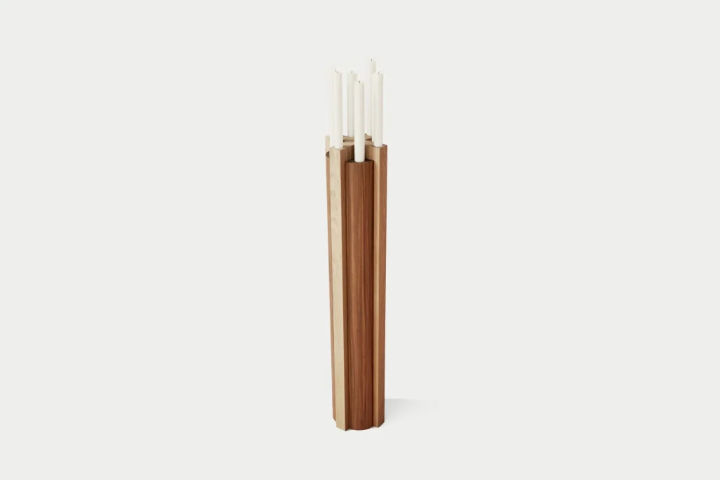 Accessoire-kaarsstandaard-walnoot-2.jpg