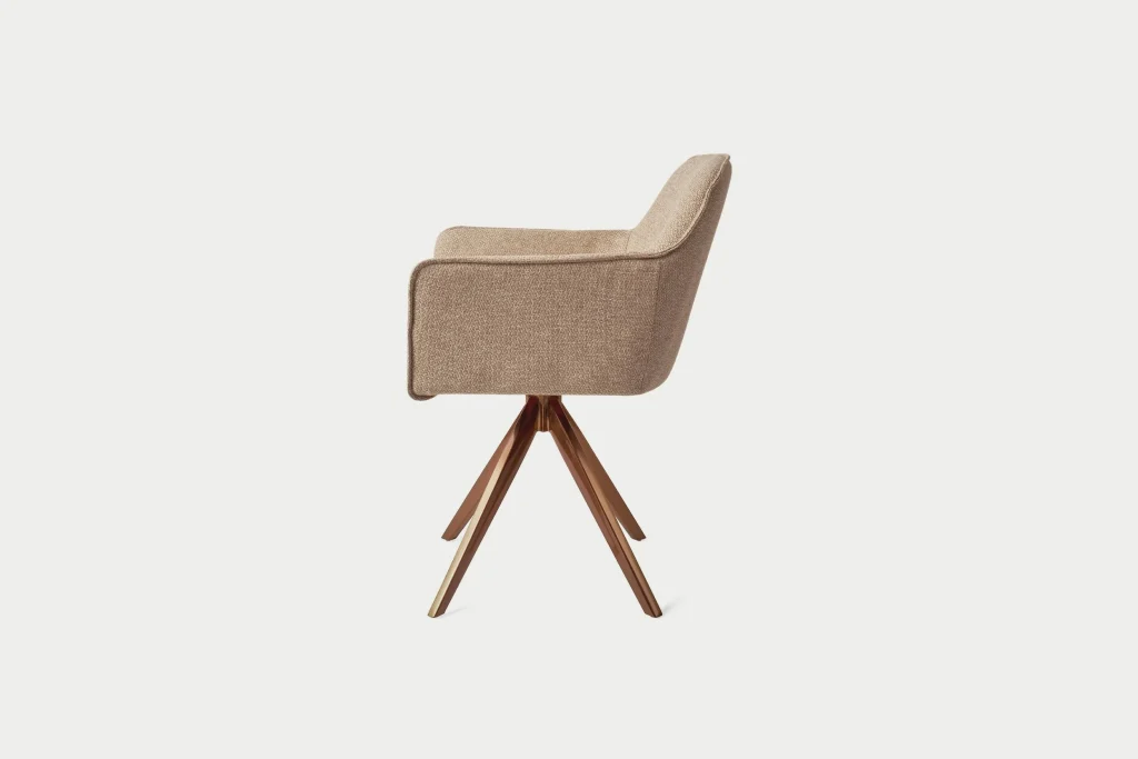 Hofu / Tijdloze Stoel met Comfort en Stabiliteit