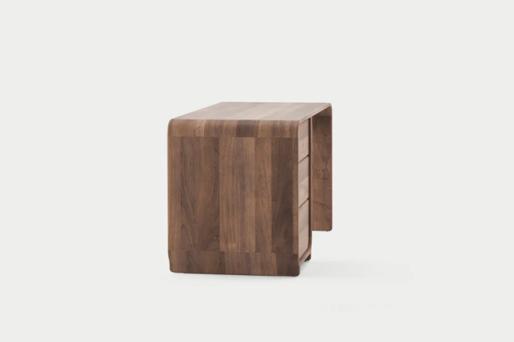 Artisan / Eny Desk / Design Bureau van Massief Hout met Verfijnde Details