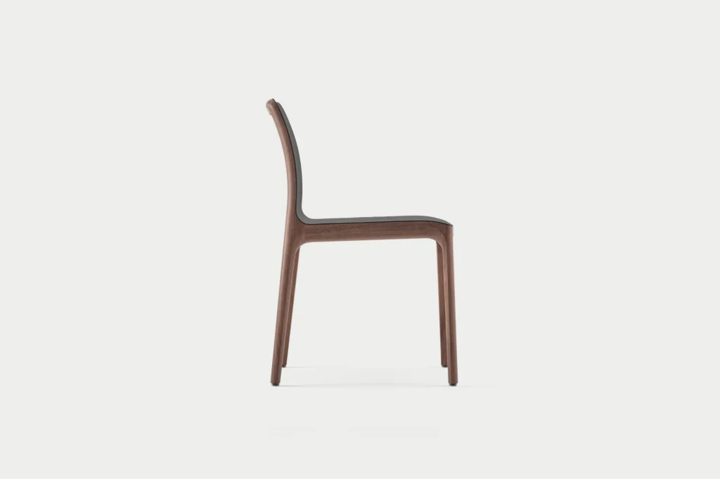 Artisan / Invito Chair / Minimalistische Design Eetkamerstoel met Houten Frame en Gestoffeerde Zitting
